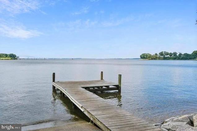 208 Inlet Drive Pasadena, MD 21122 - Photo 38 of 49 Community Crabbing Dock