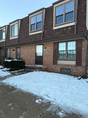 $1,795 | 16908 Kingsbrooke Drive, Clinton Township, MI 48038