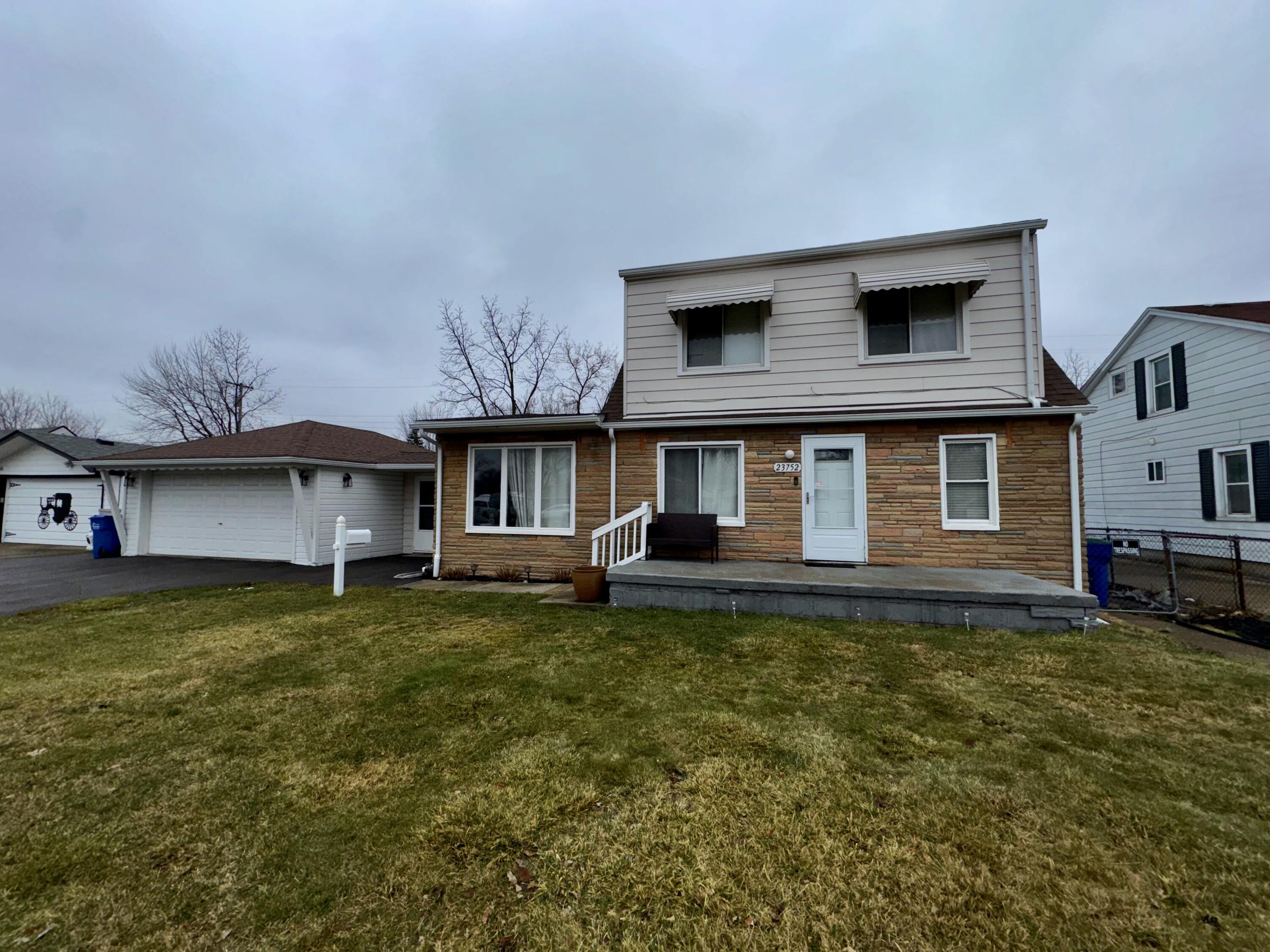 23752 Stewart Avenue Warren, MI 48089 - Photo 1 of 32 IMG_2441