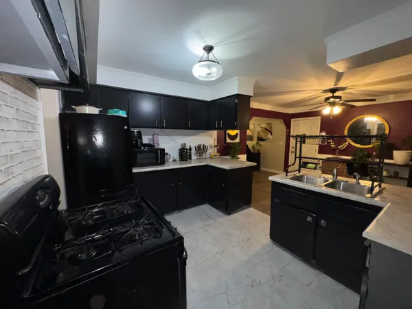 $160,000 | 23752 Stewart Avenue, Warren, MI 48089