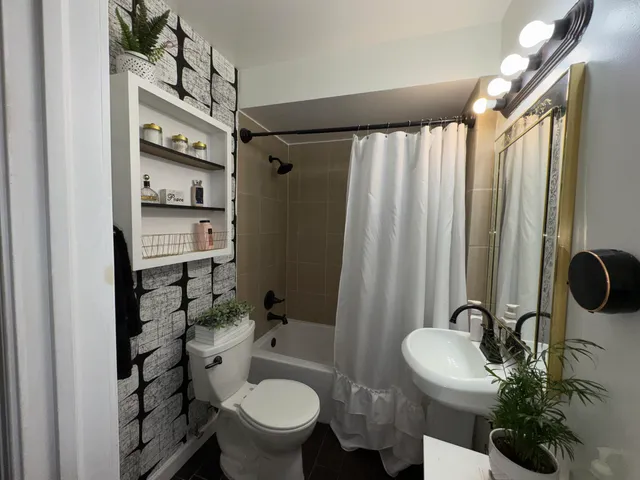 $199,900 | 23752 Stewart Avenue, Warren, MI 48089