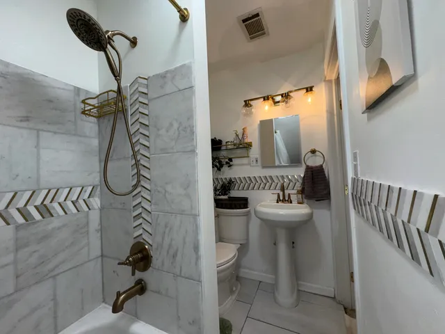 $199,900 | 23752 Stewart Avenue, Warren, MI 48089