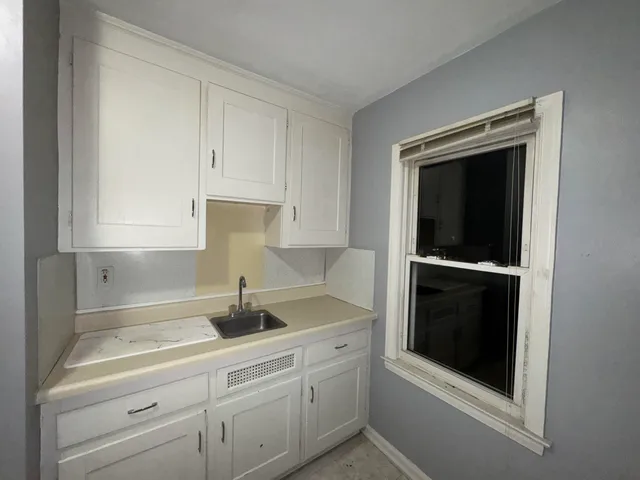 $199,900 | 23752 Stewart Avenue, Warren, MI 48089