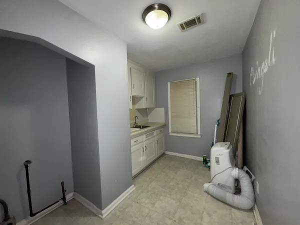 $160,000 | 23752 Stewart Avenue, Warren, MI 48089