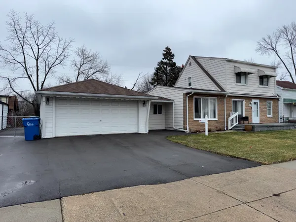 $160,000 | 23752 Stewart Avenue, Warren, MI 48089