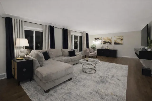 $199,900 | 23752 Stewart Avenue, Warren, MI 48089