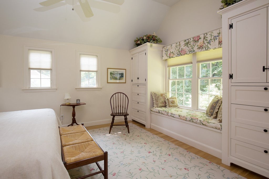 31 Standish Road Wellesley, MA 02481 - Photo 7 of 9 Gallery Image 7