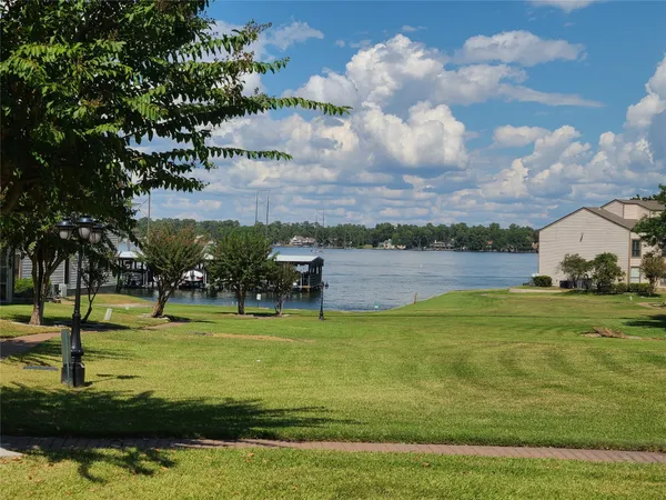 $154,900 | 102 C Lakeview Terrace, Montgomery, TX 77356