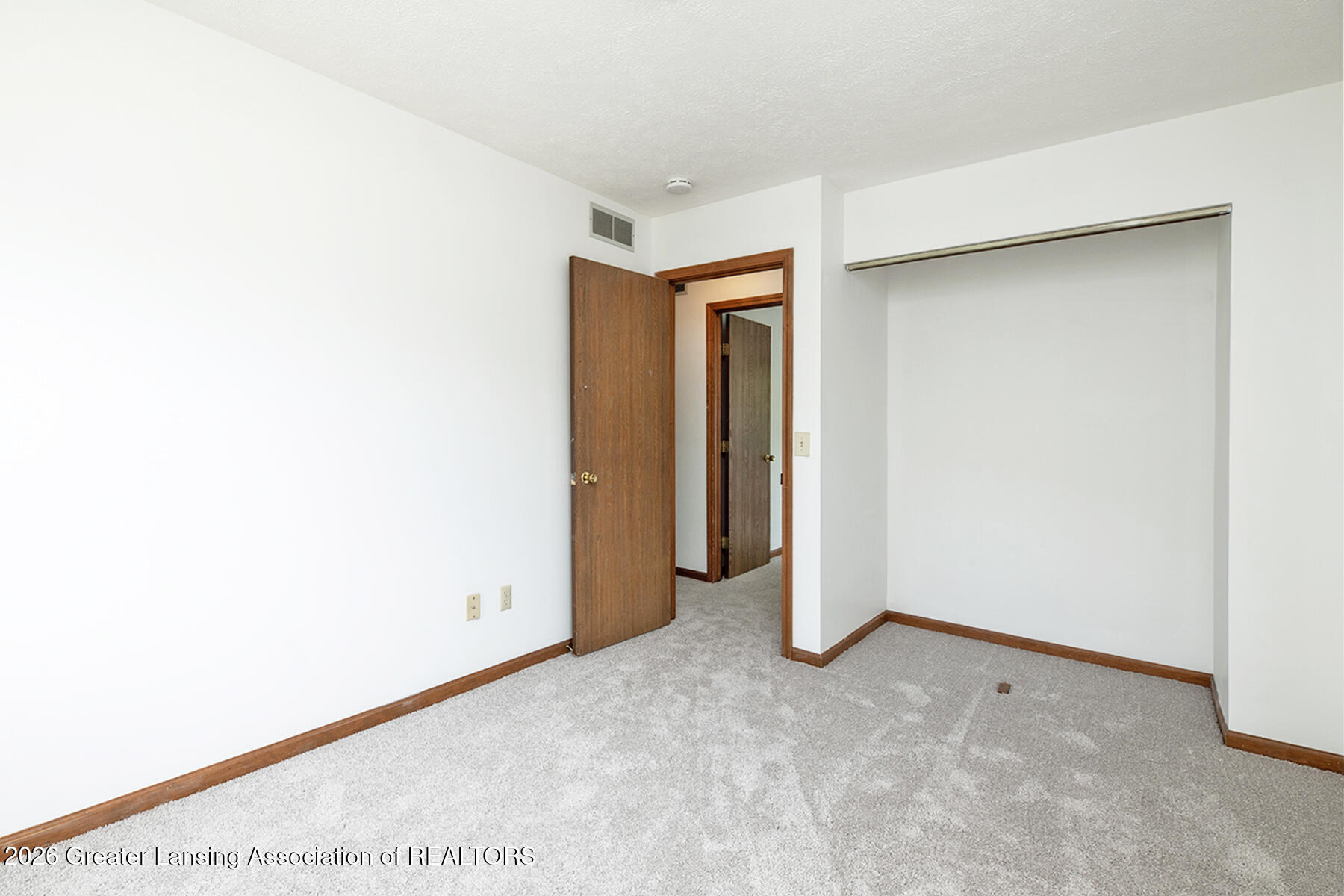 2620 Grovenburg Road Lansing, MI 48911 - Photo 21 of 39 21