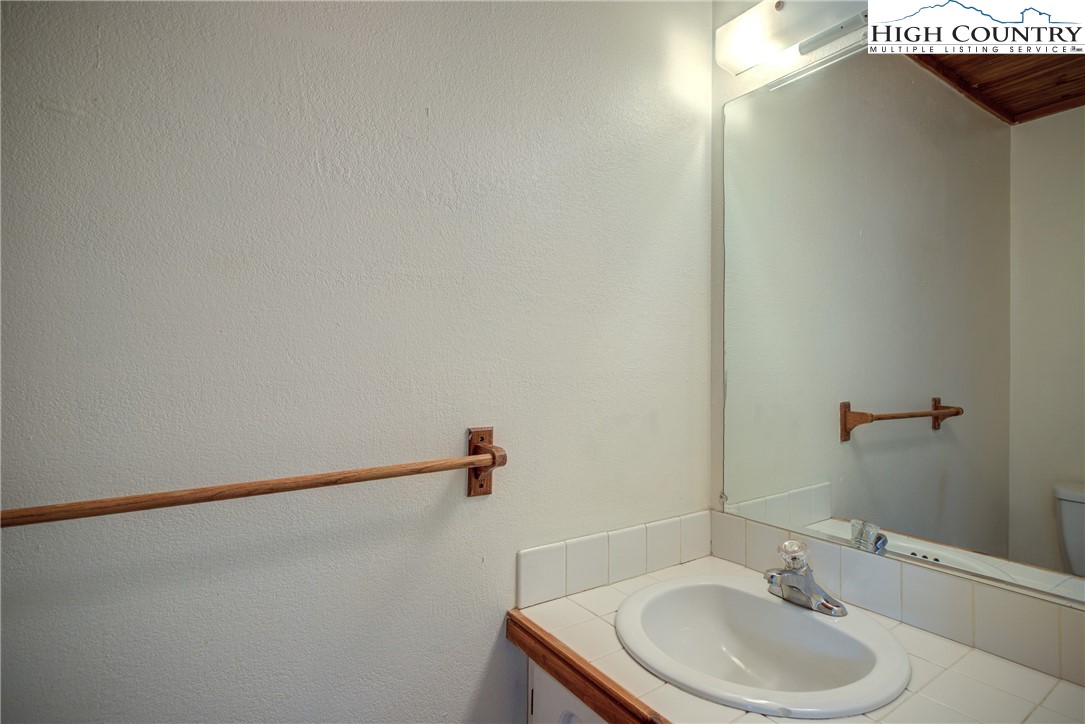 228 Adams Lane, Unit 5A Boone, NC 28607 - Photo 23 of 30 Gallery Image 23