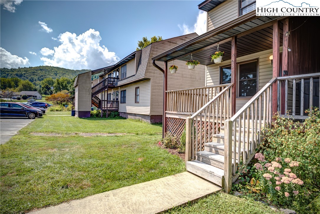 228 Adams Lane, Unit 5A Boone, NC 28607 - Photo 4 of 30 Gallery Image 4