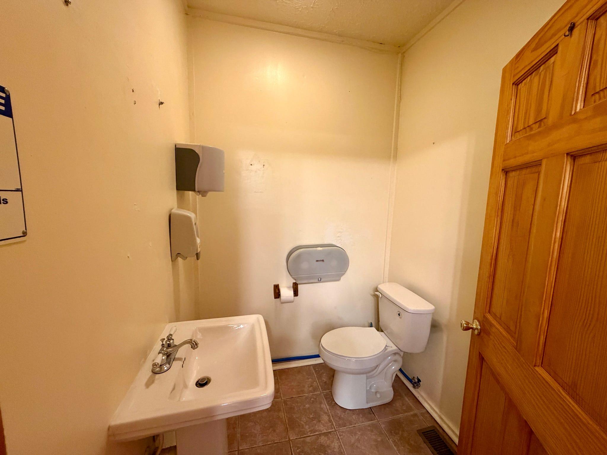 40 Ced Gap Road Louisa, KY 41201 - Photo 21 of 59 Bathroom