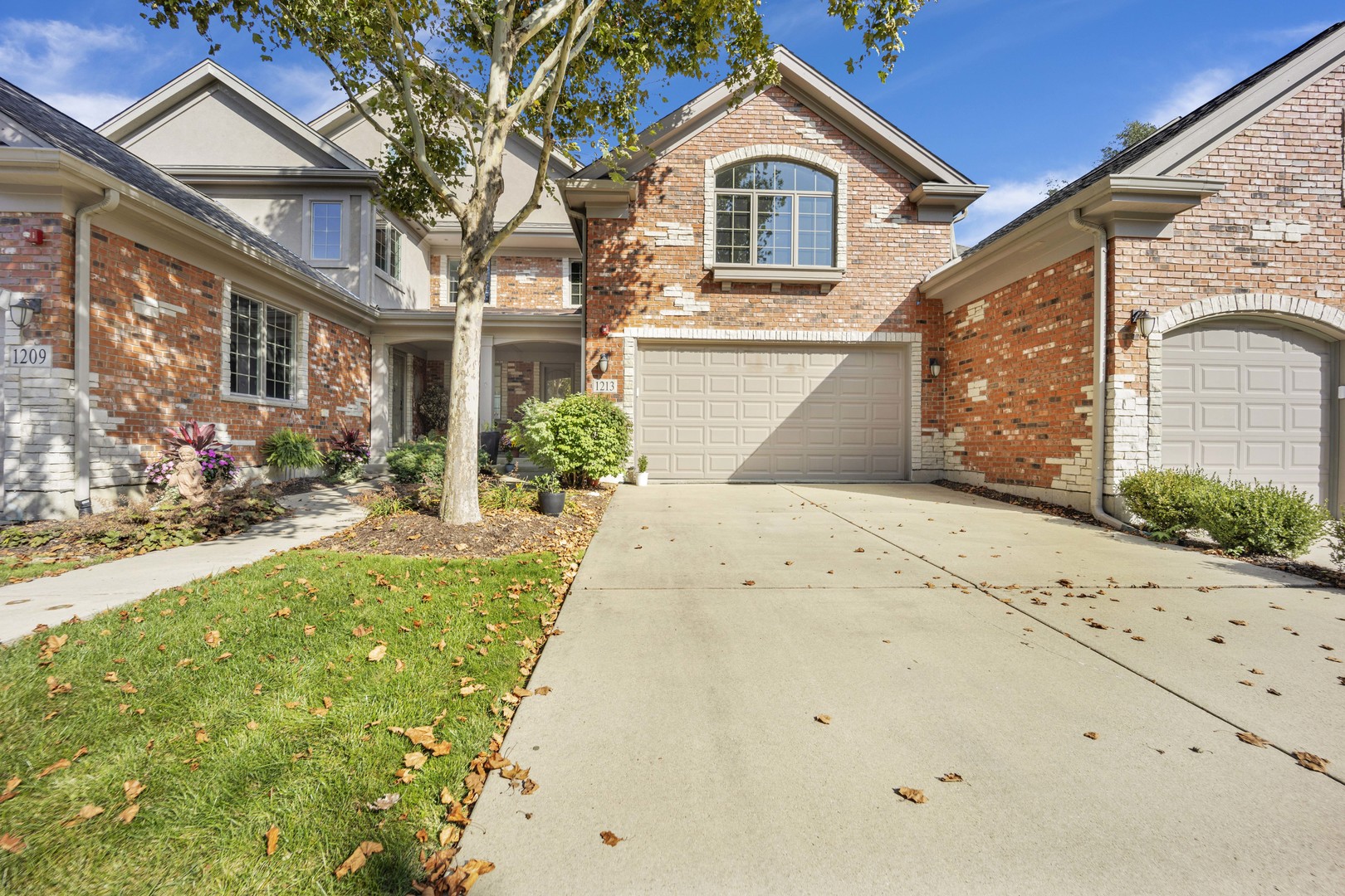 1213 Charles Ln West  