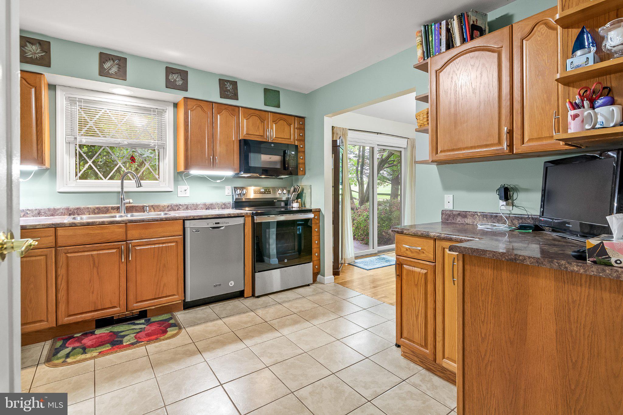 5412 Ridge Road Mount Airy, MD 21771 - Photo 12 of 38 Charming kitchen with modern finishes.