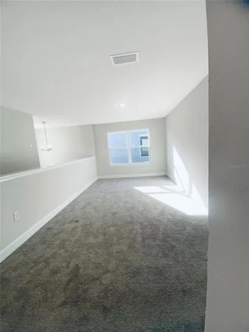 a view of empty room with window