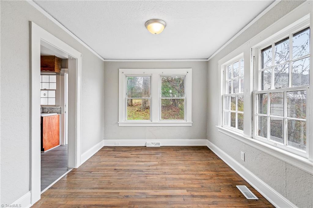 1015 Meredith Street High Point, NC 27260 - Photo 6 of 24 Gallery Image 6