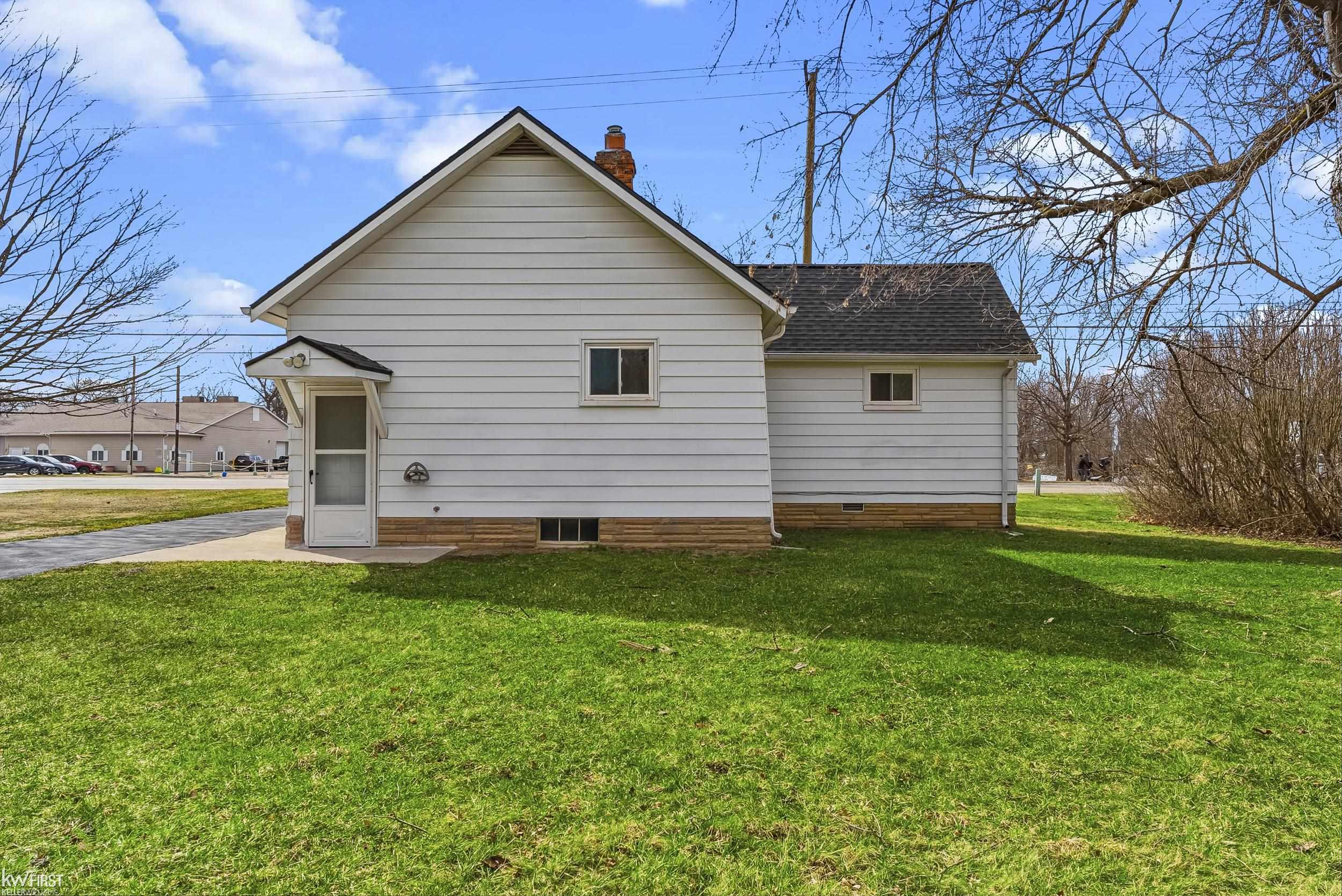 5113 Richfield Road Flint, MI 48506 - Photo 28 of 33 50203674-2d215821-94f8-4bee-ab5c-2385d44996d0.JPG