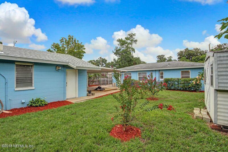 5311 Sunderland Road Jacksonville, FL 32210 - Photo 10 of 14 Beautiful Back yard