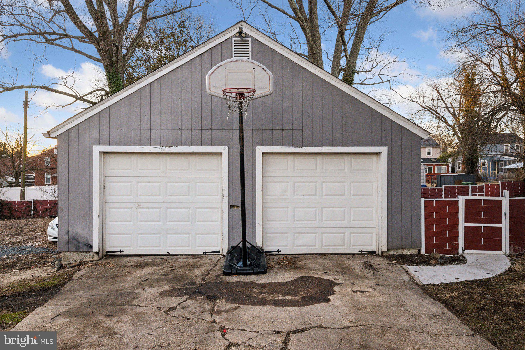 5308 Grindon Avenue Baltimore, MD 21214 - Photo 3 of 24