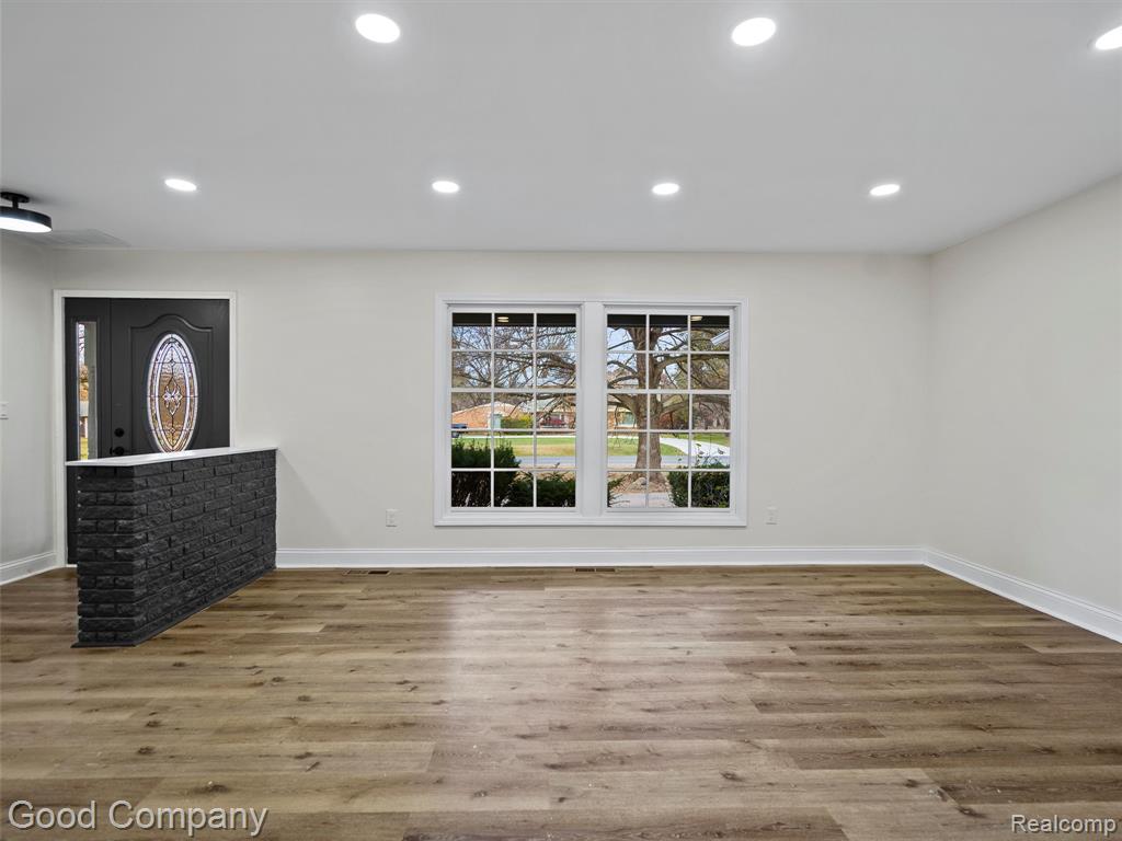 32 Shagbark Drive Rochester Hills, MI 48309 - Photo 3 of 30