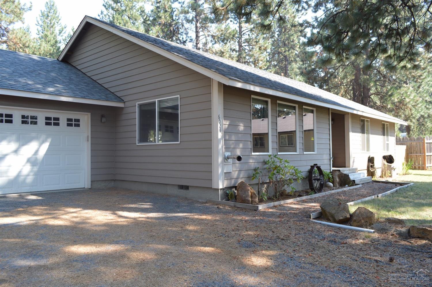 60212 Turquoise Road Bend, OR 97702 - Photo 1 of 25 Primary Photo