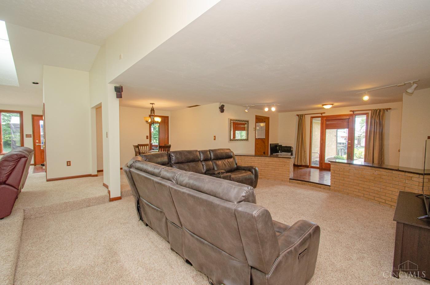 41 Lynn Rae Circle Centerville, OH 45458 - Photo 7 of 35