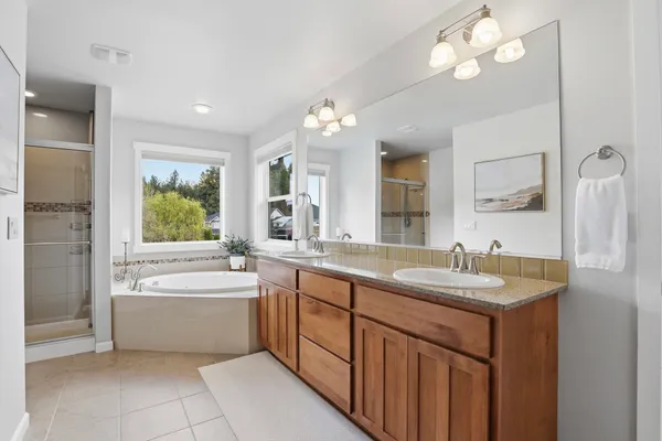 $900,000 | 24999 East Ludlow Avenue, Liberty Lake, WA 99019