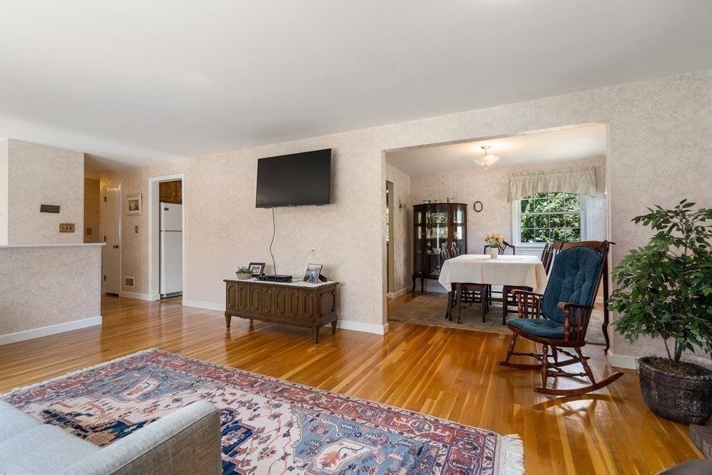 72 Yarmouth Road Norwood, MA 02062 - Photo 7 of 25 Gallery Image 7