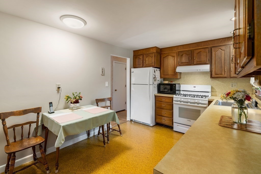 72 Yarmouth Road Norwood, MA 02062 - Photo 10 of 25 Gallery Image 10