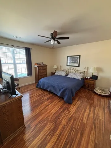 $325,000 | 640 Schumann Street, Woodstock, IL 60098