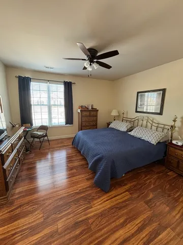 $325,000 | 640 Schumann Street, Woodstock, IL 60098