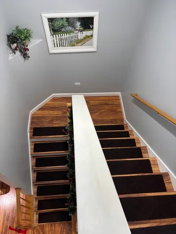 $325,000 | 640 Schumann Street, Woodstock, IL 60098