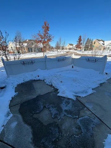 $325,000 | 640 Schumann Street, Woodstock, IL 60098