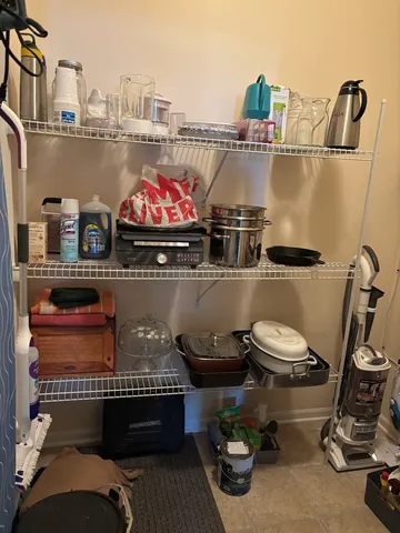 $325,000 | 640 Schumann Street, Woodstock, IL 60098