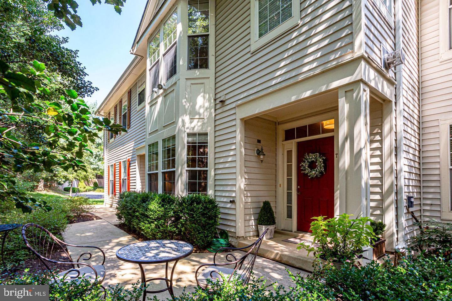 11407 Gate Hill Place, Unit 112 Reston, VA 20194 - Photo 2 of 4