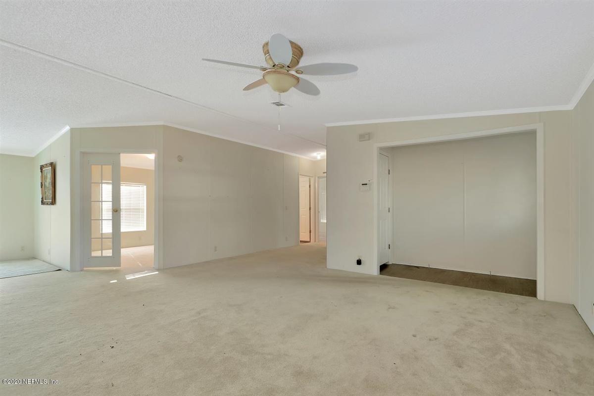 13285 Grover Road Jacksonville, FL 32226 - Photo 4 of 19 04-Living Room