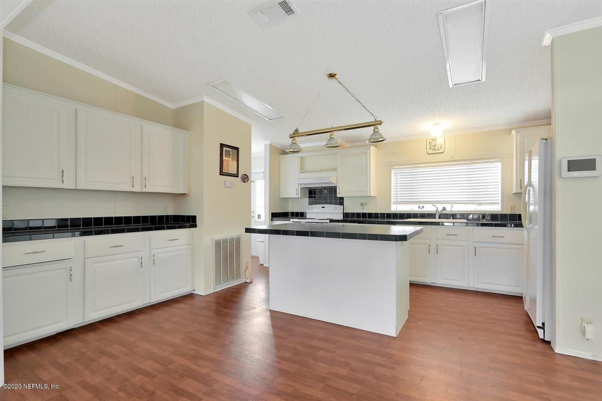 13285 Grover Road Jacksonville, FL 32226 - Photo 8 of 19 08-Kitchen