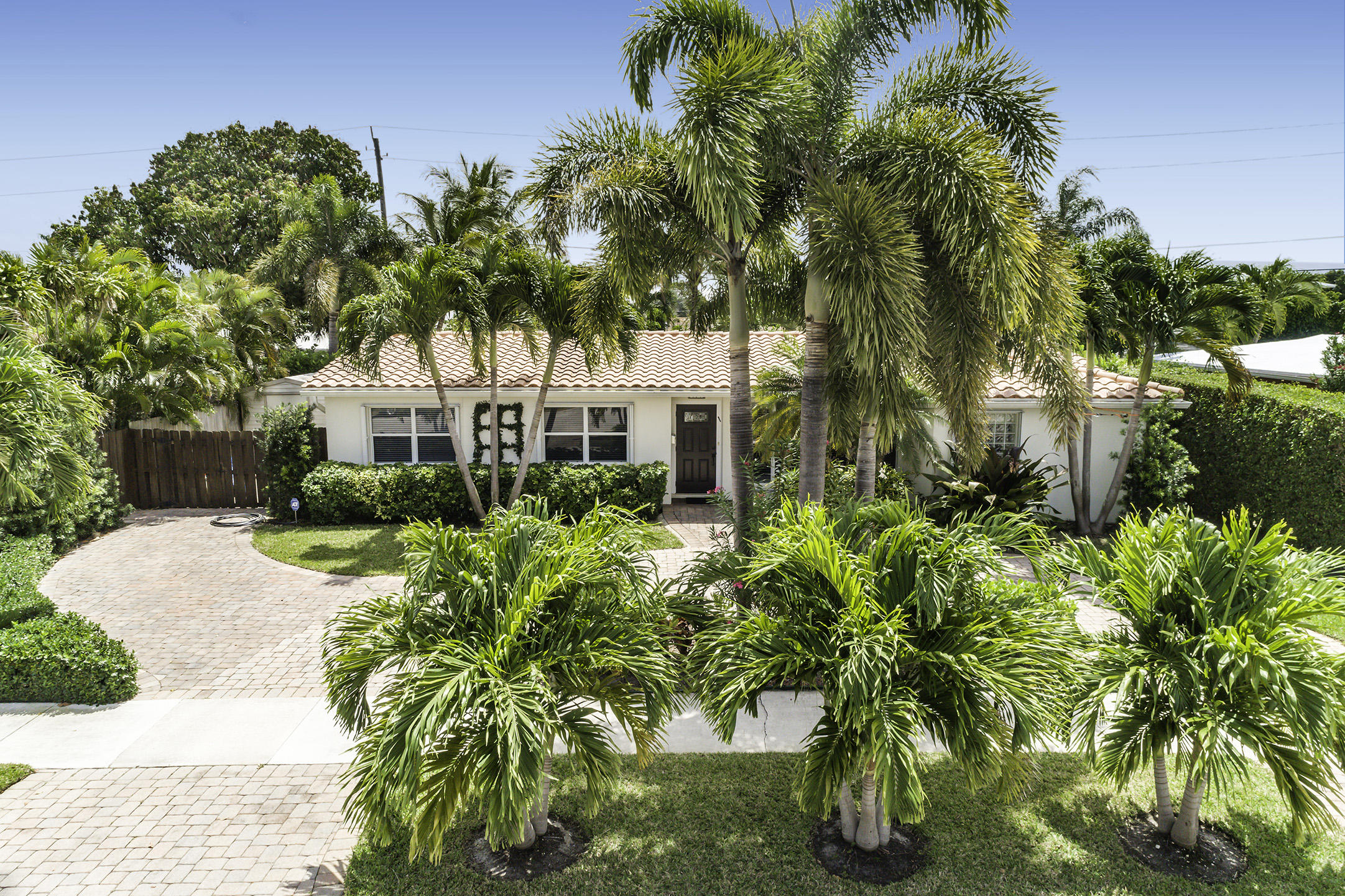 134 Gregory Road West Palm Beach, FL 33405 - Photo 1 of 41 134 Gregory Rd (19)
