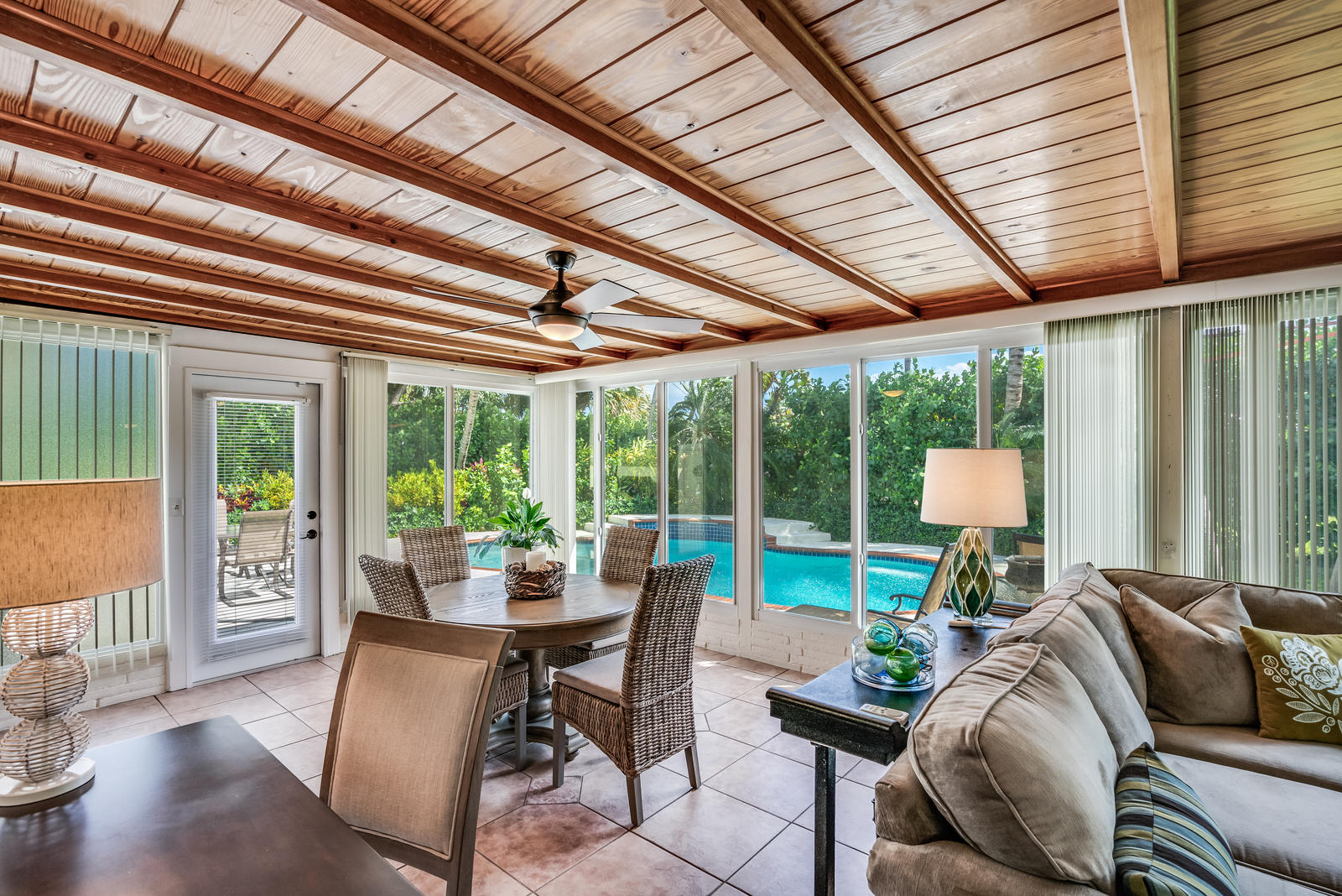134 Gregory Road West Palm Beach, FL 33405 - Photo 11 of 41 Family /Breakfast Rm