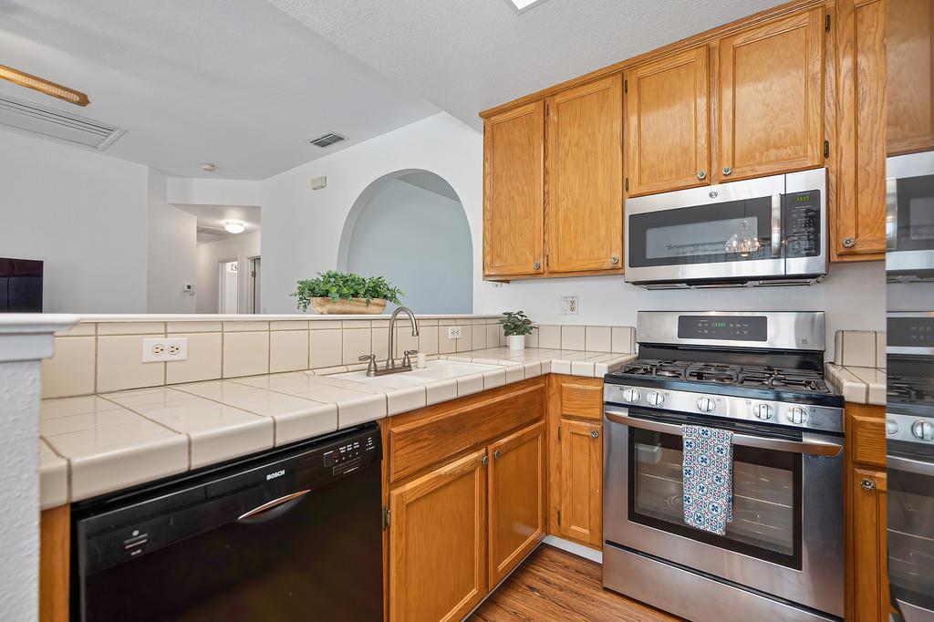 520 Harling Court Rio Linda, CA 95673 - Photo 14 of 32