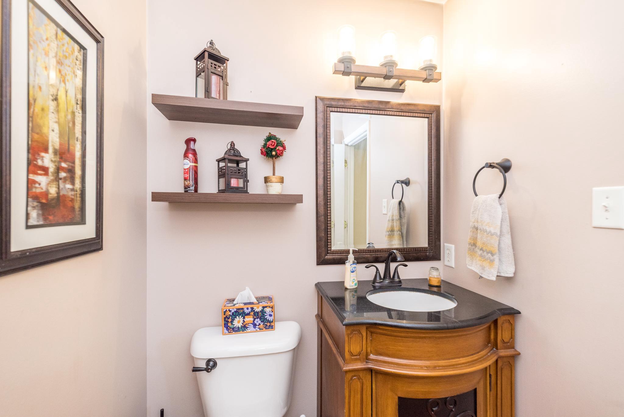 650 Oak Park Road Hatfield, PA 19440 - Photo 35 of 73 Powder room