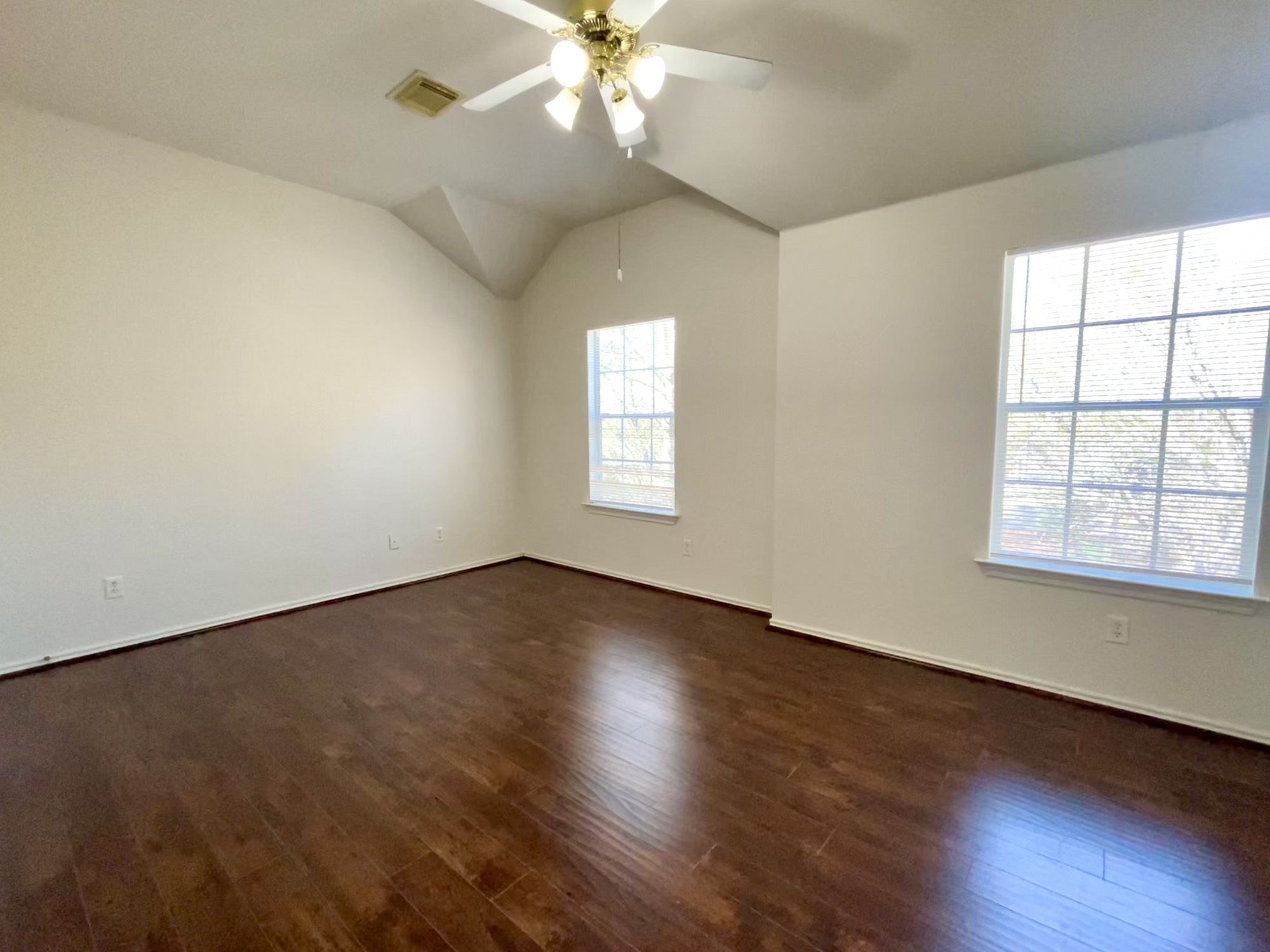 58 Musgrove Place Spring, TX 77382 - Photo 10 of 19 Huge primary bedroom in 2nd floor.