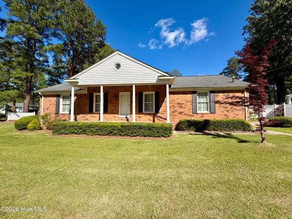 $180,000 | 408 Woodlawn Drive, Williamston, NC 27892