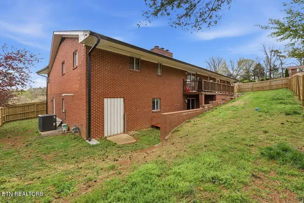 $485,000 | 1414 Rosalyn Drive, Knoxville, TN 37914