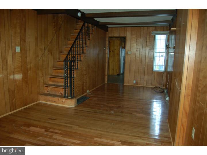927 Locust Street Reading, PA 19604 - Photo 11 of 20 Gallery Image 11