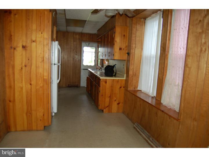 927 Locust Street Reading, PA 19604 - Photo 12 of 20 Gallery Image 12