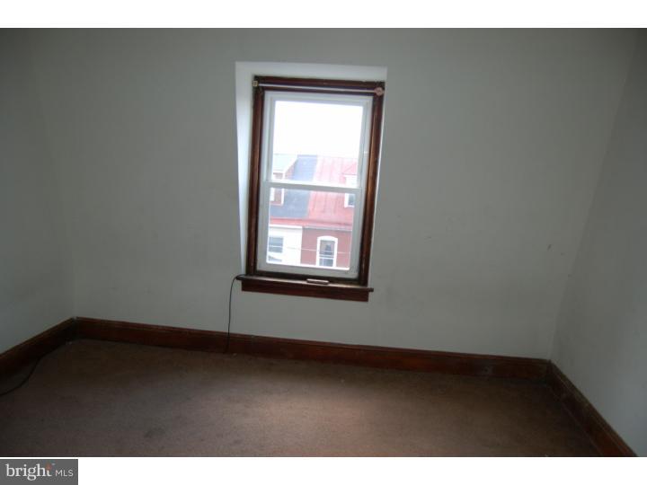927 Locust Street Reading, PA 19604 - Photo 10 of 20 Gallery Image 10