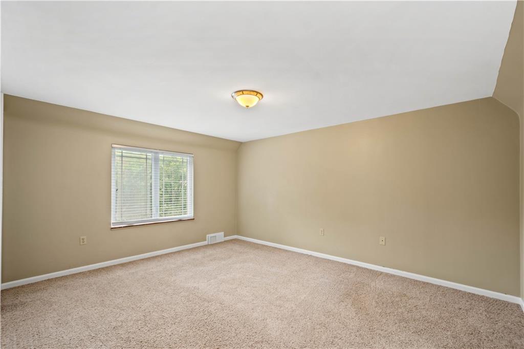 434 Beverly Road Pittsburgh, PA 15216 - Photo 14 of 25 Gallery Image 14