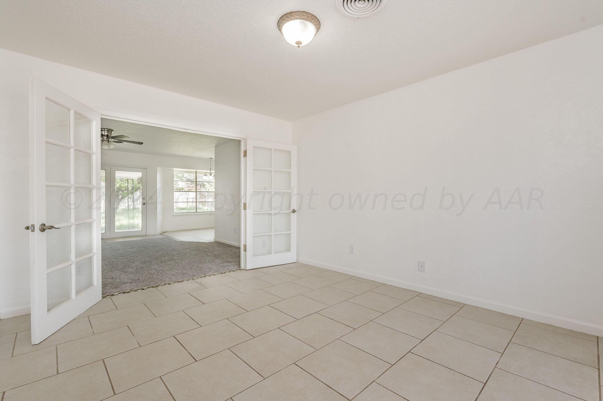 5108 Temple Drive Amarillo, TX 79110 - Photo 3 of 19 Formal Living Room-2