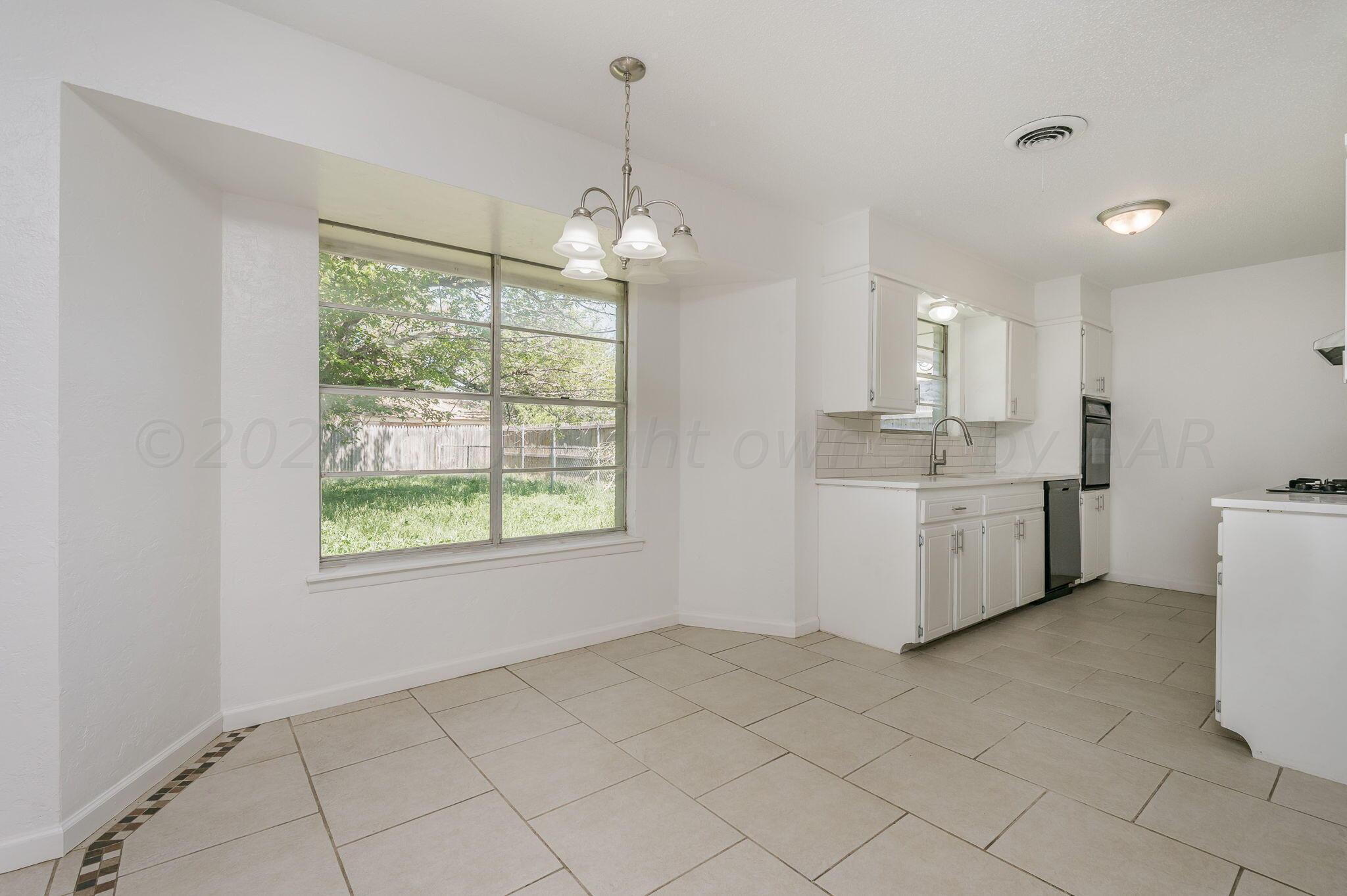 5108 Temple Drive Amarillo, TX 79110 - Photo 8 of 19 Dining Area